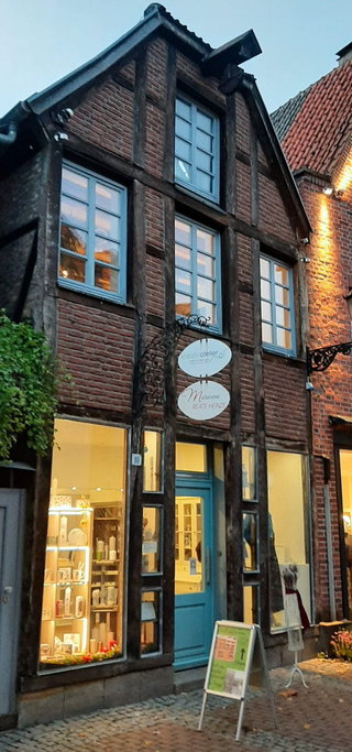 Besuchen Sie mich in meinem Atelier Kreativatelier AV Design Angela Barbian Aussenansicht bei Daemmerung 1