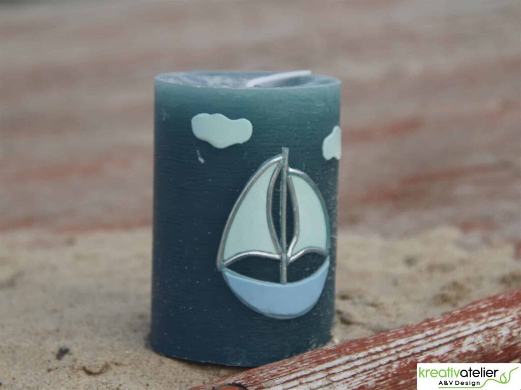 1_MK008 Geschenkidee für Segler Maritime Kerze mit Segelschiff handgemacht und dekorativ 05_2025