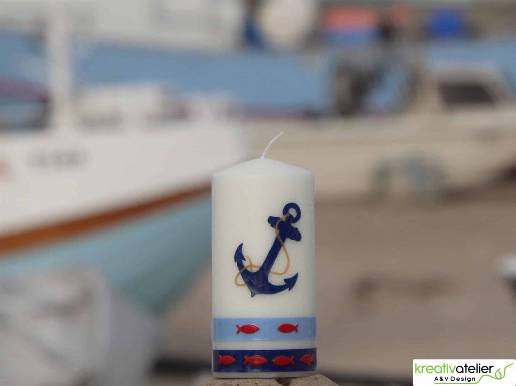 1_MK008 Geschenkidee für Segler Maritime Kerze mit Segelschiff handgemacht und dekorativ 07_2025