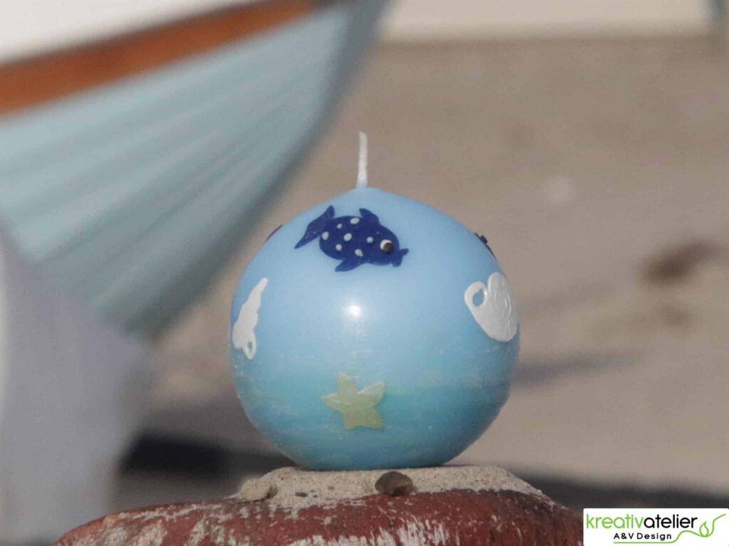 1_MK008 Geschenkidee für Segler Maritime Kerze mit Segelschiff handgemacht und dekorativ 08_2025