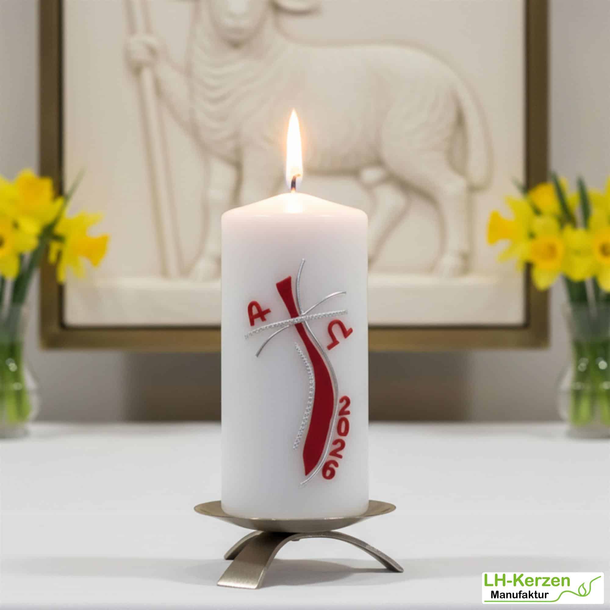 Pfad des Lichts – Moderne christliche Osterkerze mit geschwungenem Kreuz und Silberverzierung