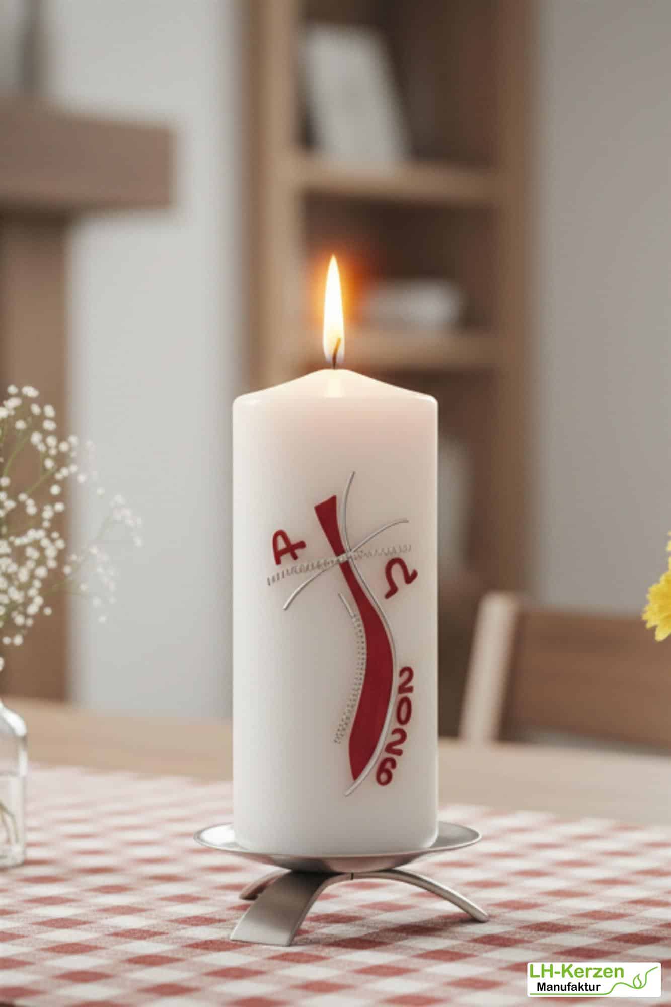 Pfad des Lichts – Moderne christliche Osterkerze mit geschwungenem Kreuz und Silberverzierung