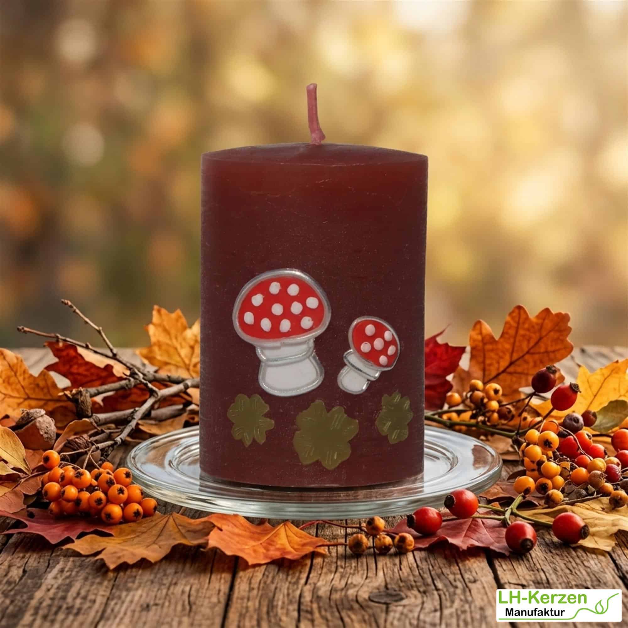 Glückspilz-Kerze für den Herbst – Fliegenpilz-Motiv & Kleeblätter – dekorativ & handmade