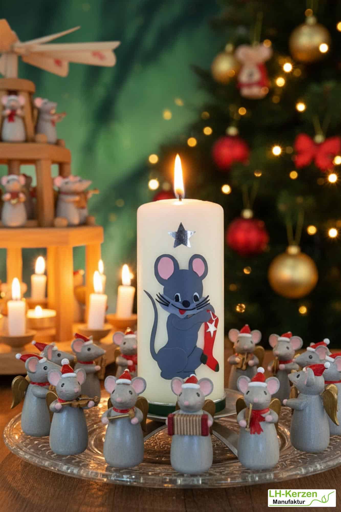 Weihnachtsmaus Kerze 'Mäusefreude': Handverzierte Weihnachtskerze mit niedlicher Maus und Stern