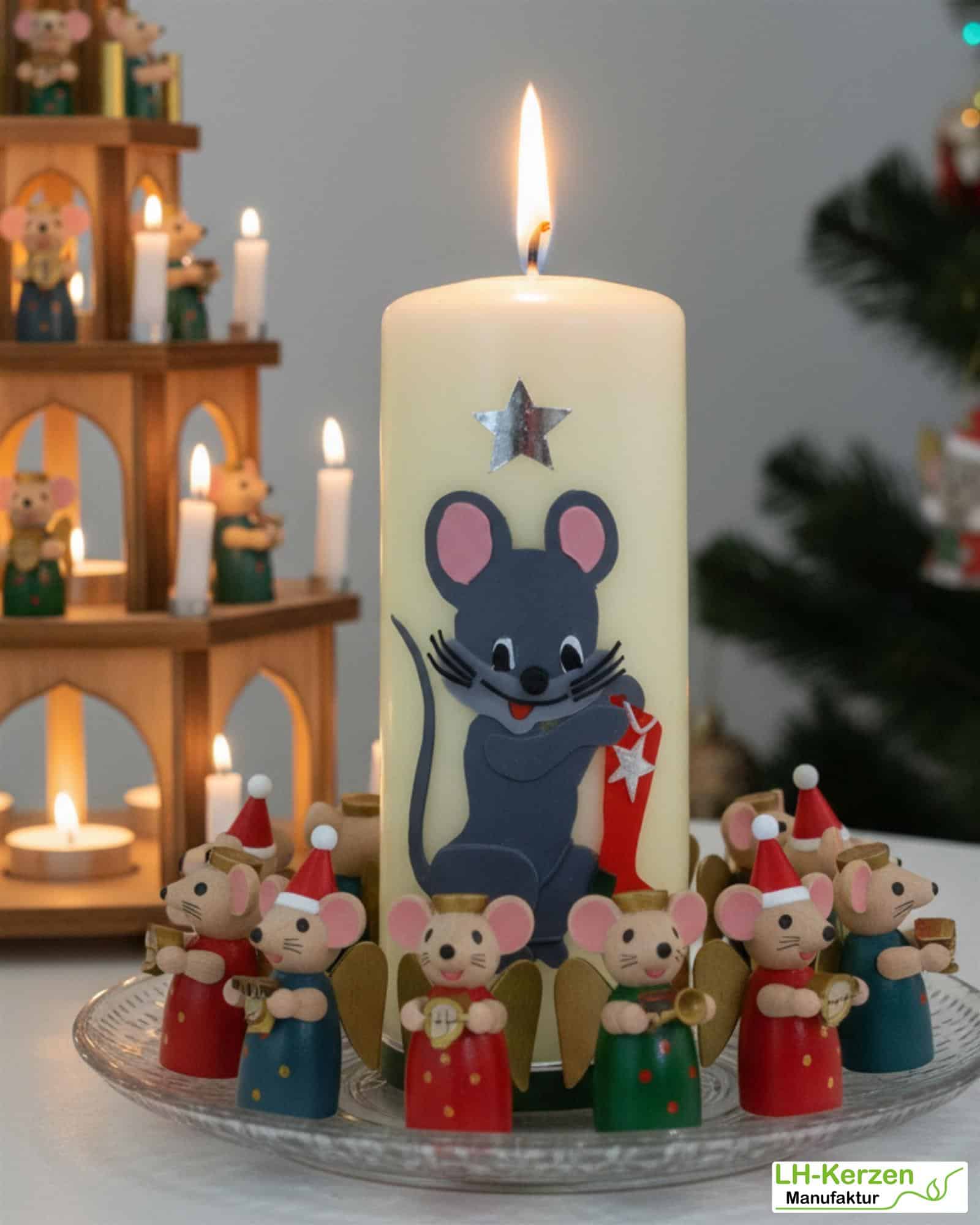 Weihnachtsmaus Kerze 'Mäusefreude': Handverzierte Weihnachtskerze mit niedlicher Maus und Stern