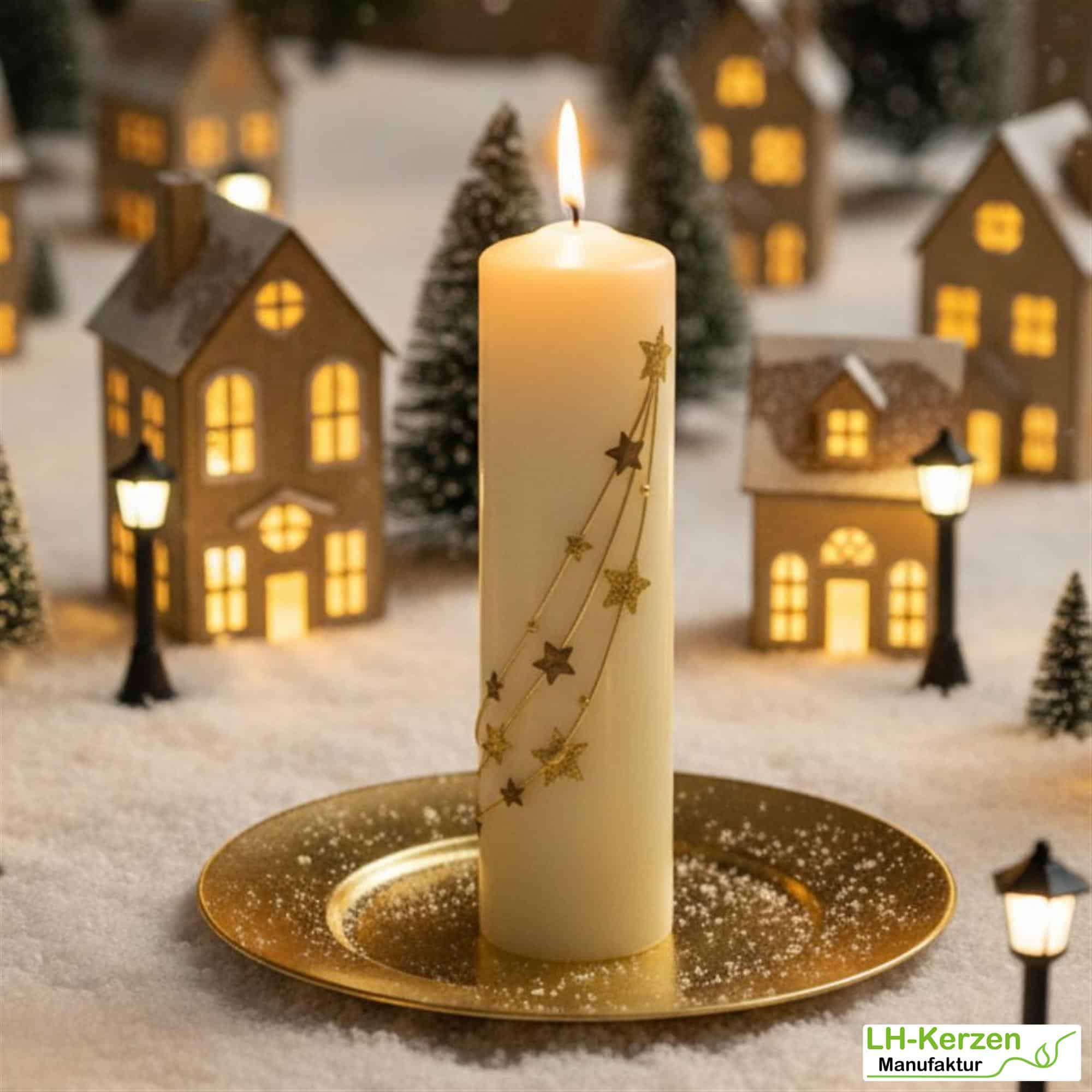 Weihnachtskerze personalisierbar – elfenbeinfarbene Kerze 'Sternenzauber' mit goldenen Sternen