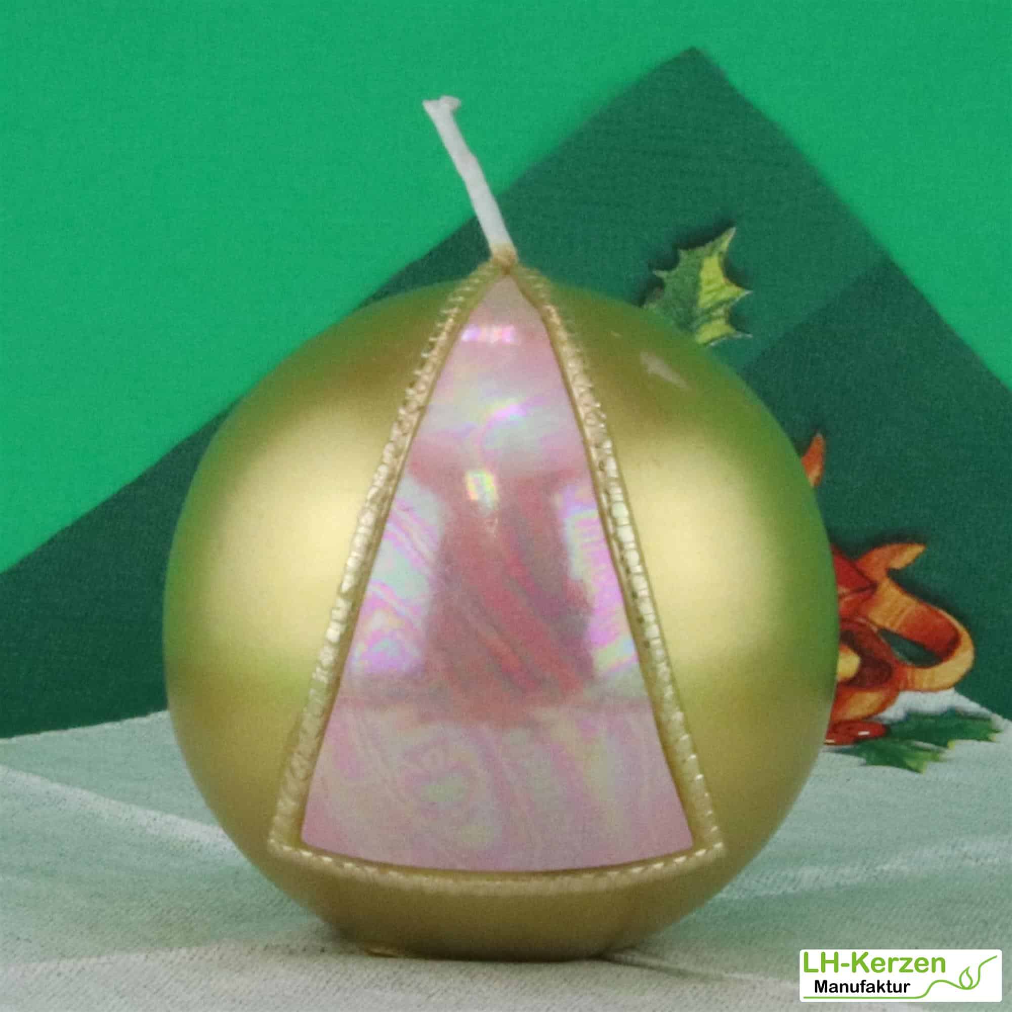 Goldene Kugelkerze mit rosafarbigem Dreieck