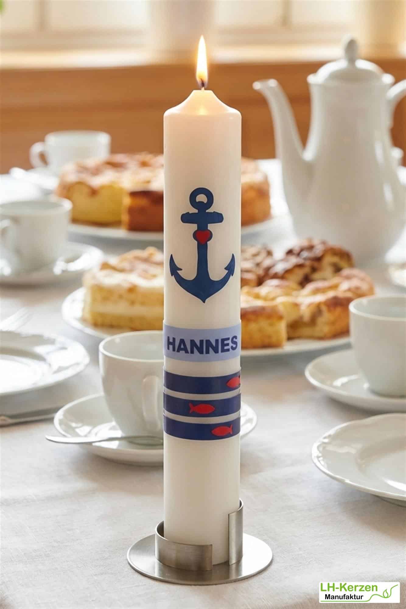 Maritime Taufkerze Elfenbein mit Anker, Fischen & Name – handverziert