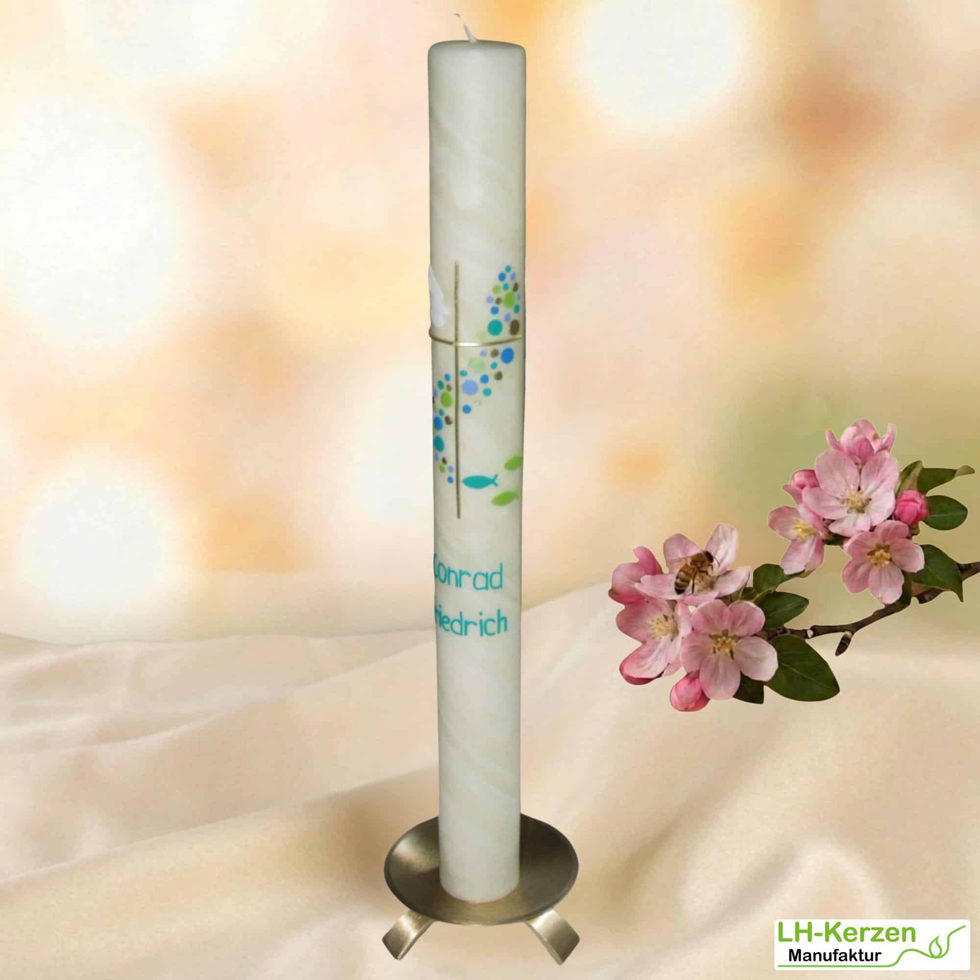 Handgeknetete Bienenwachstaufkerze mit Taube, Fischen & Kreuz – personalisierbar