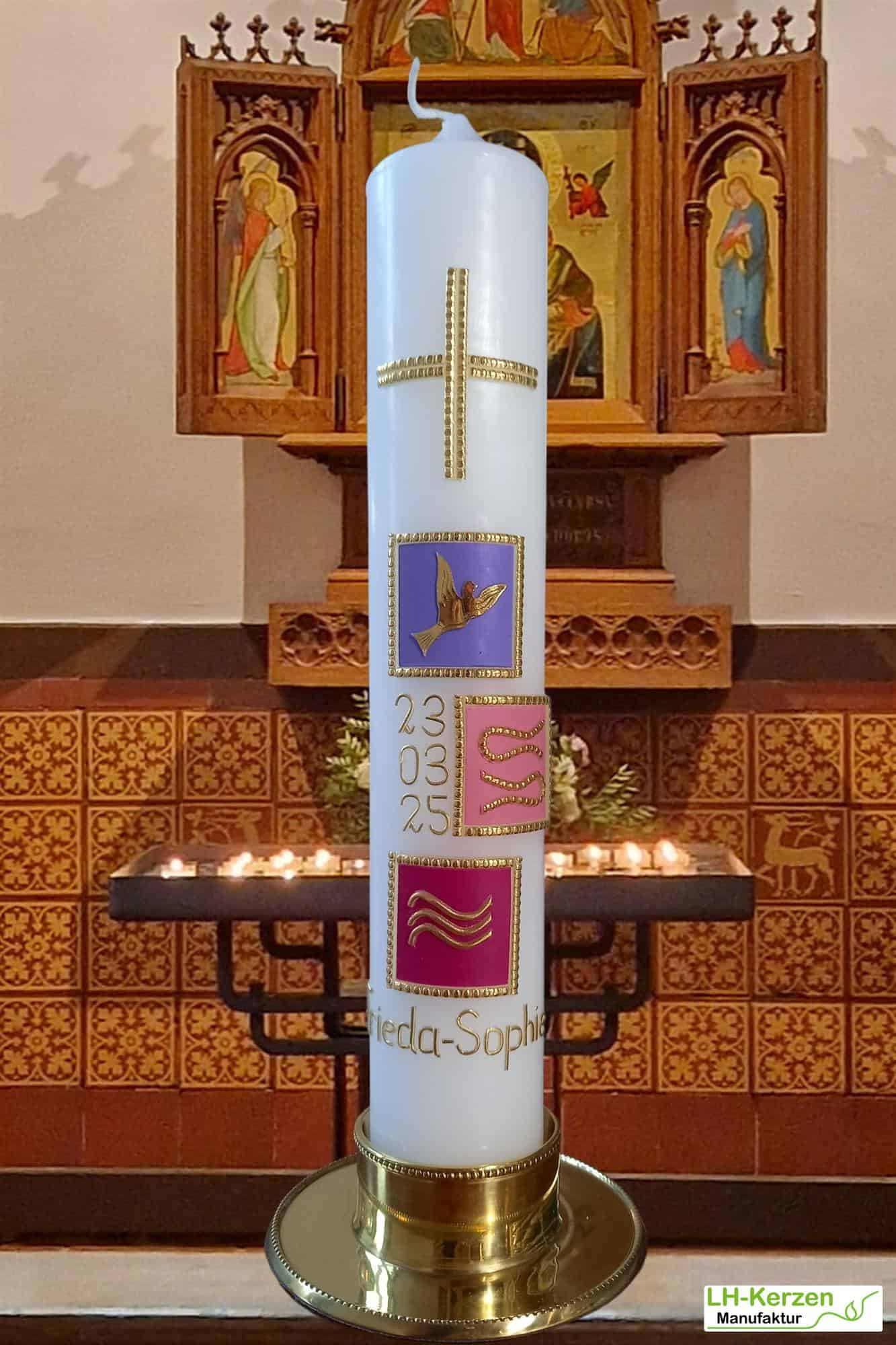 Taufkerze mit Kreuz und 3 Quadraten – Taube, Fische & Wellen – handverziert, personalisierbar