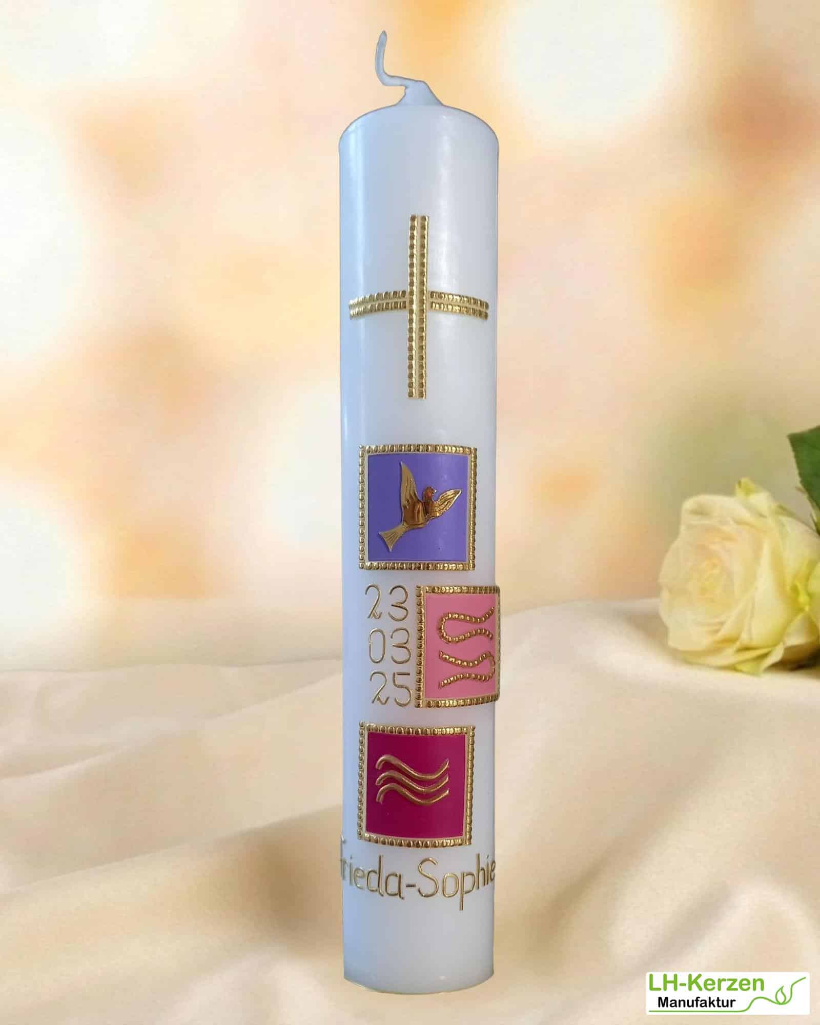 Taufkerze mit Kreuz und 3 Quadraten – Taube, Fische & Wellen – handverziert, personalisierbar