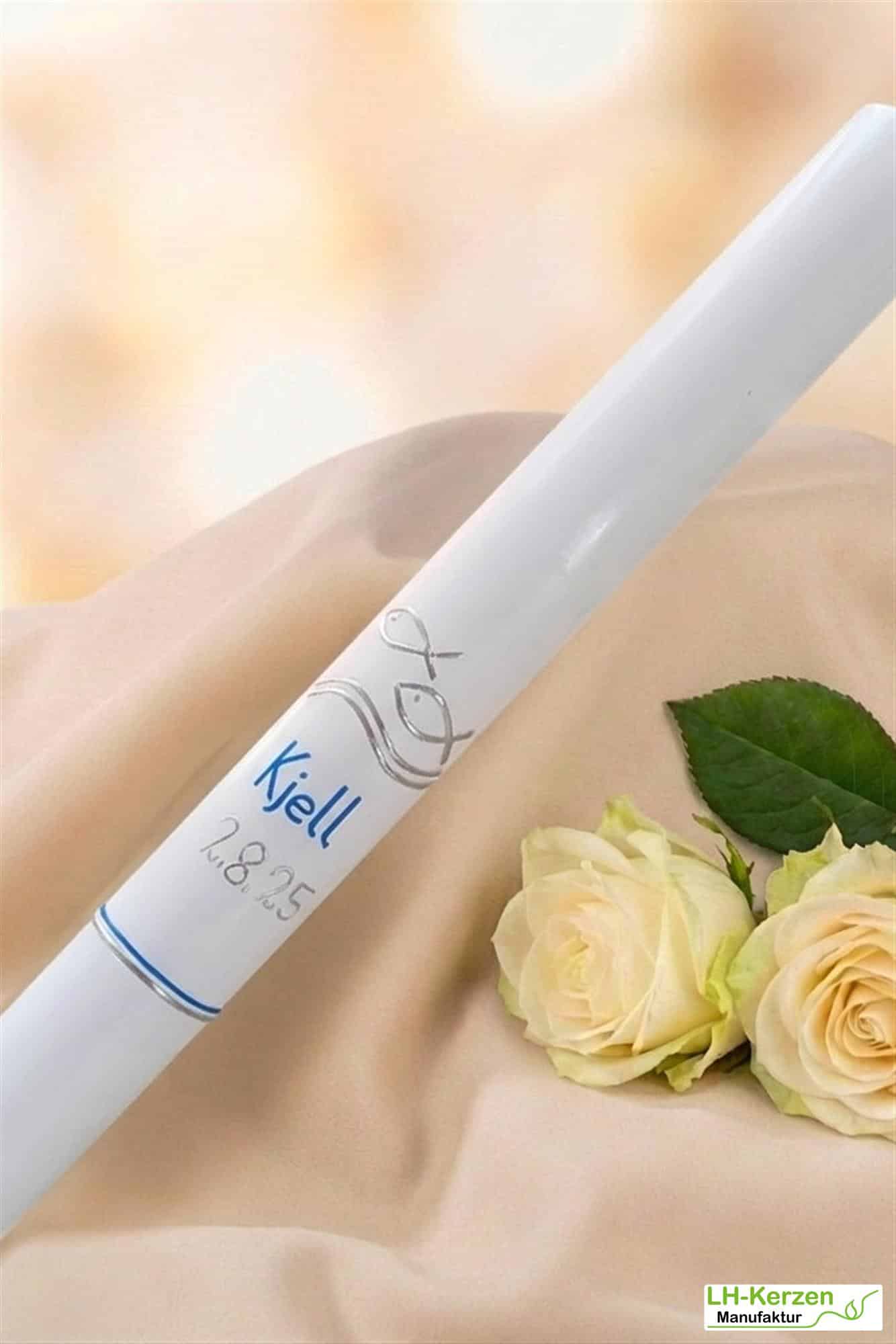 Taufkerze mit zwei Fischen und Wellen in Silber – schlicht, modern & personalisierbar