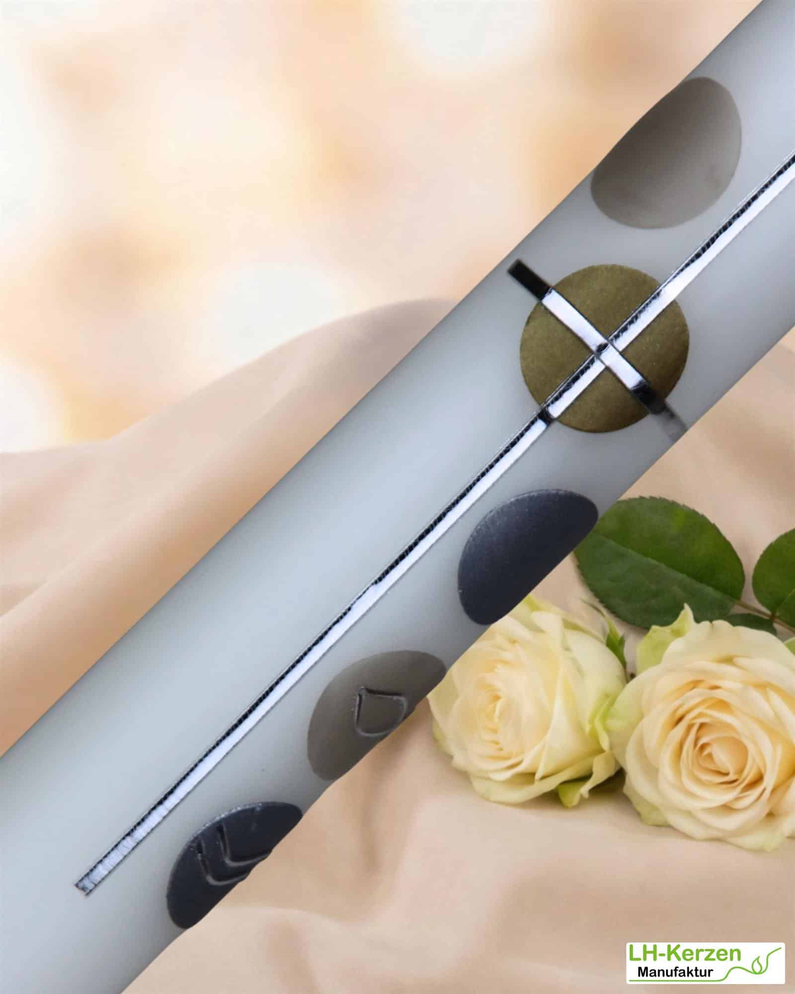 Schlanke Taufkerze mit gold-silbernen Kreisen, Fisch & Wellen – modern, personalisierbar