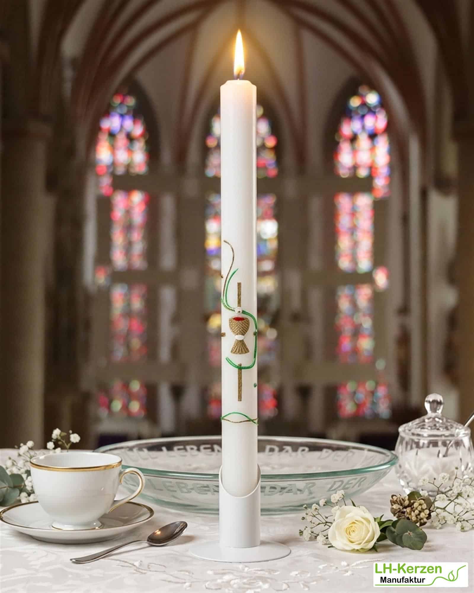 Kommunionkerze mit matt goldenem Kelch, Kreuz und grün goldenem Band