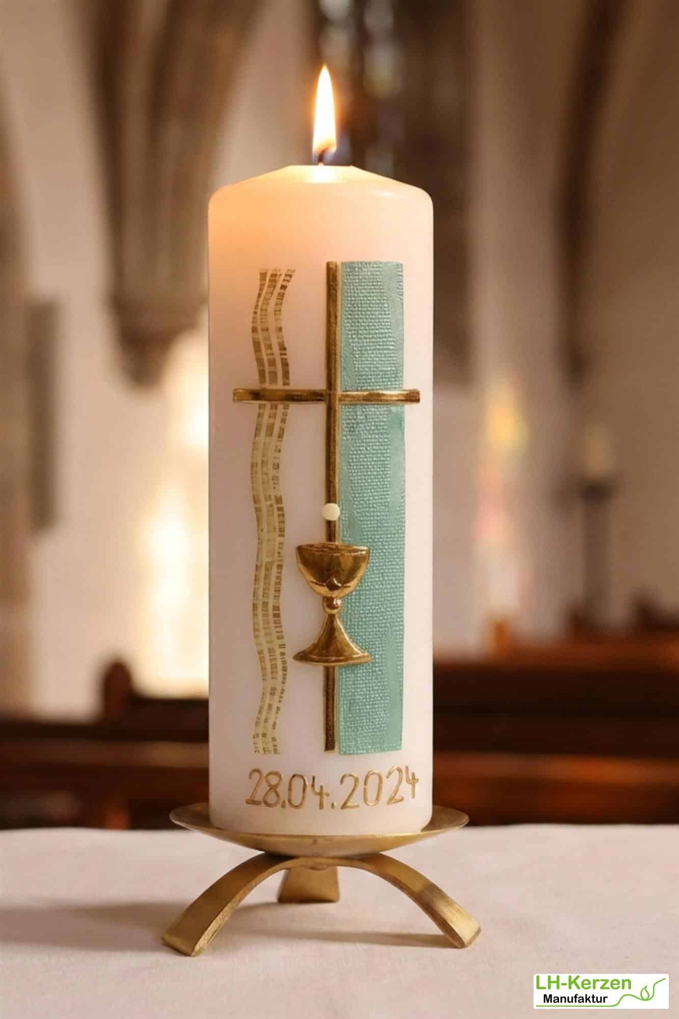 weiße Konfirmationskerze mit Kelch und Kreuz in gold - handverziert & personalisierbar