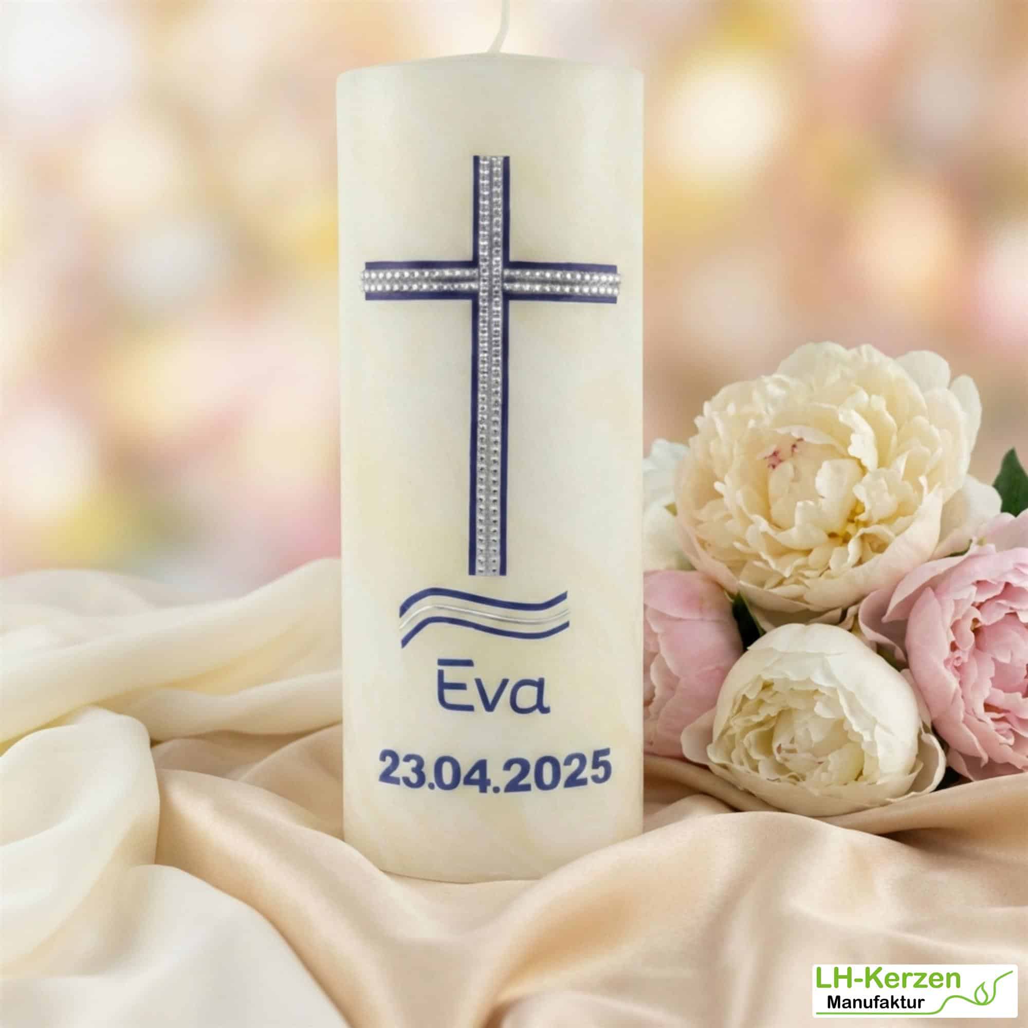 Bienenwachs Konfirmationskerze mit Kreuz & Wellen – blau silber, handgeknetet