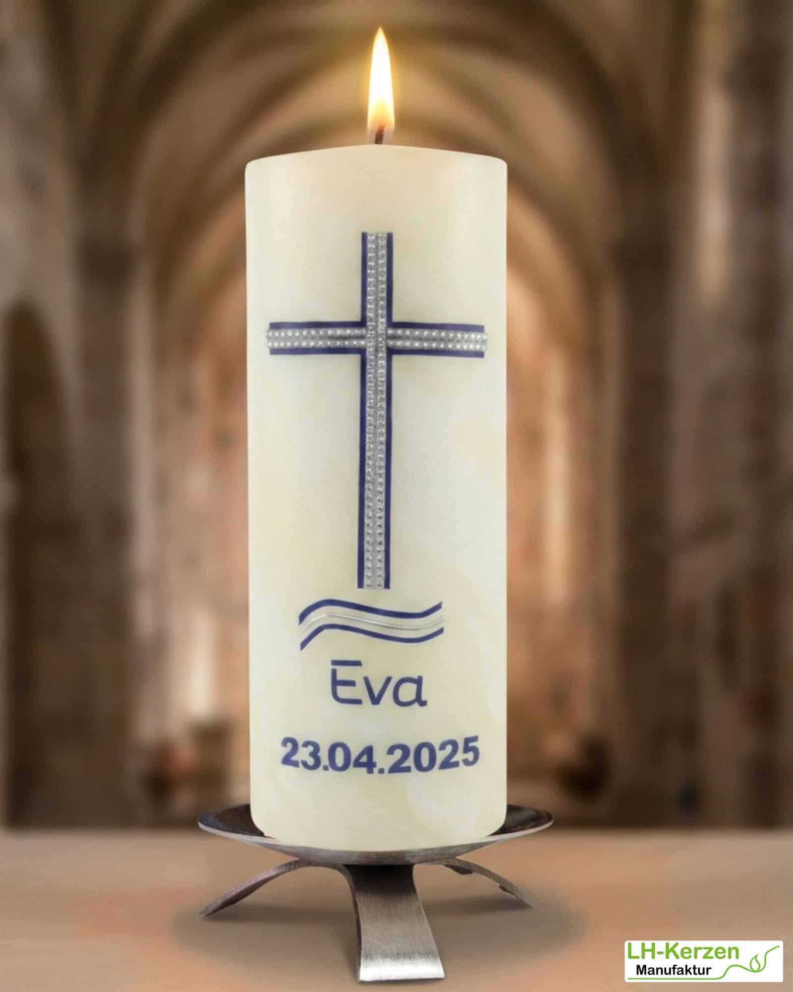 Bienenwachs Konfirmationskerze mit Kreuz & Wellen – blau silber, handgeknetet