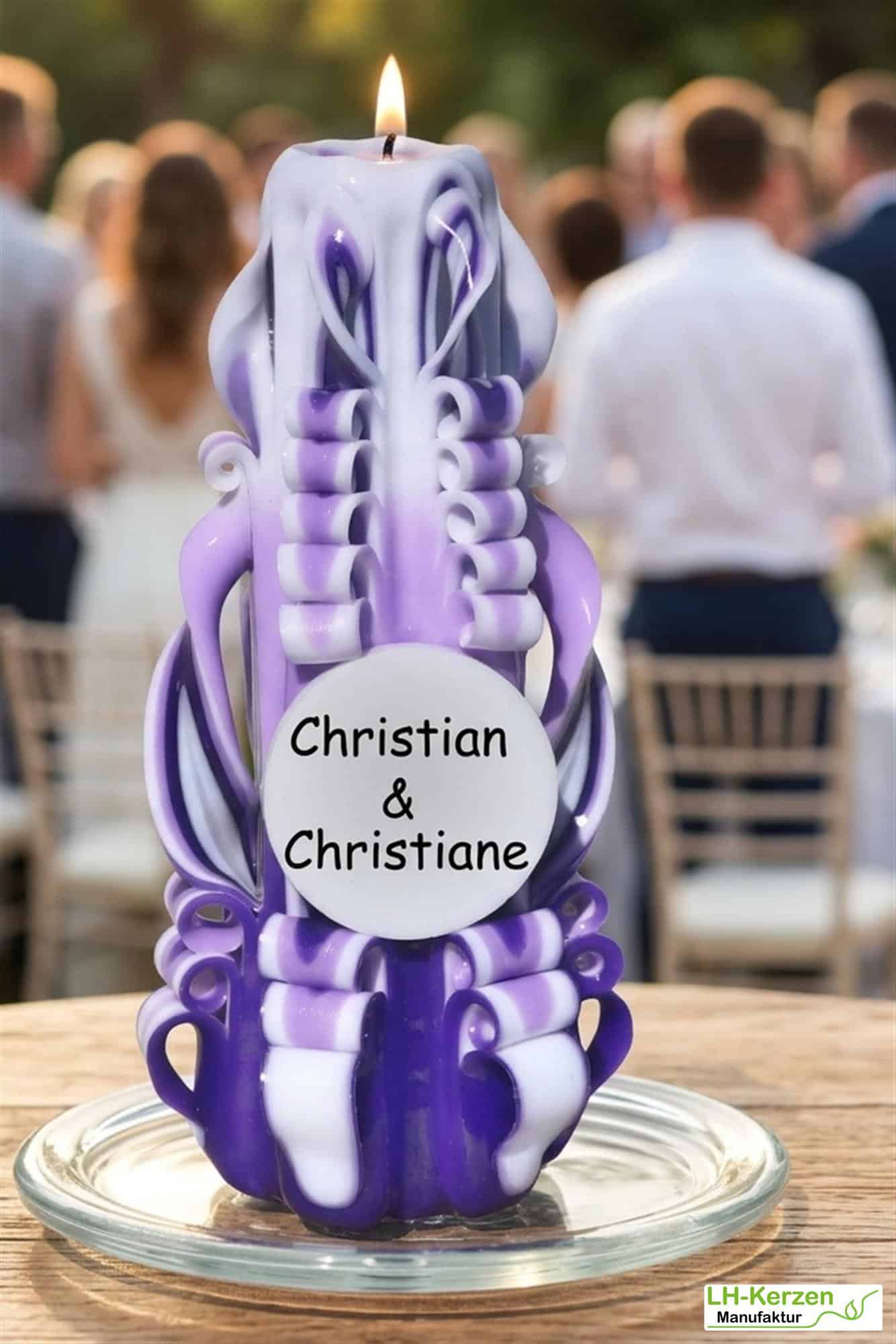 DKS023_Skadis Blossom Handgeschnitzte Hochzeitskerze Geburtstagskerze in Violett-Weiss