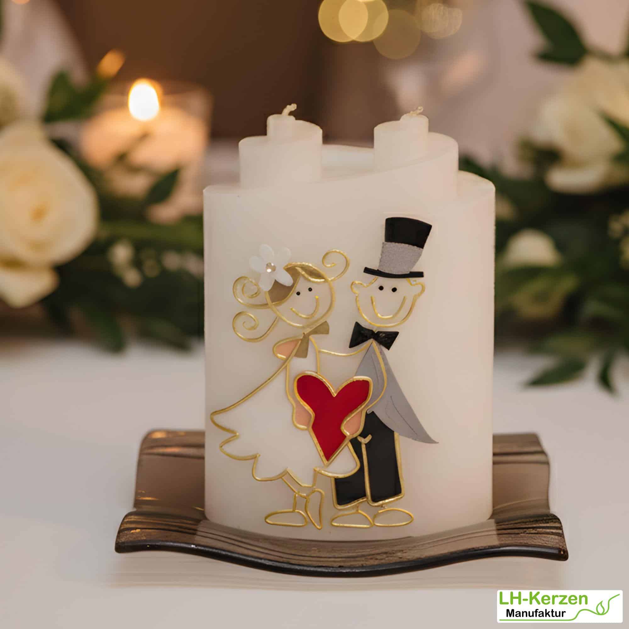 Herzenspaar – Doppeldocht Hochzeitskerze mit Brautpaar & Herz – personalisierbar