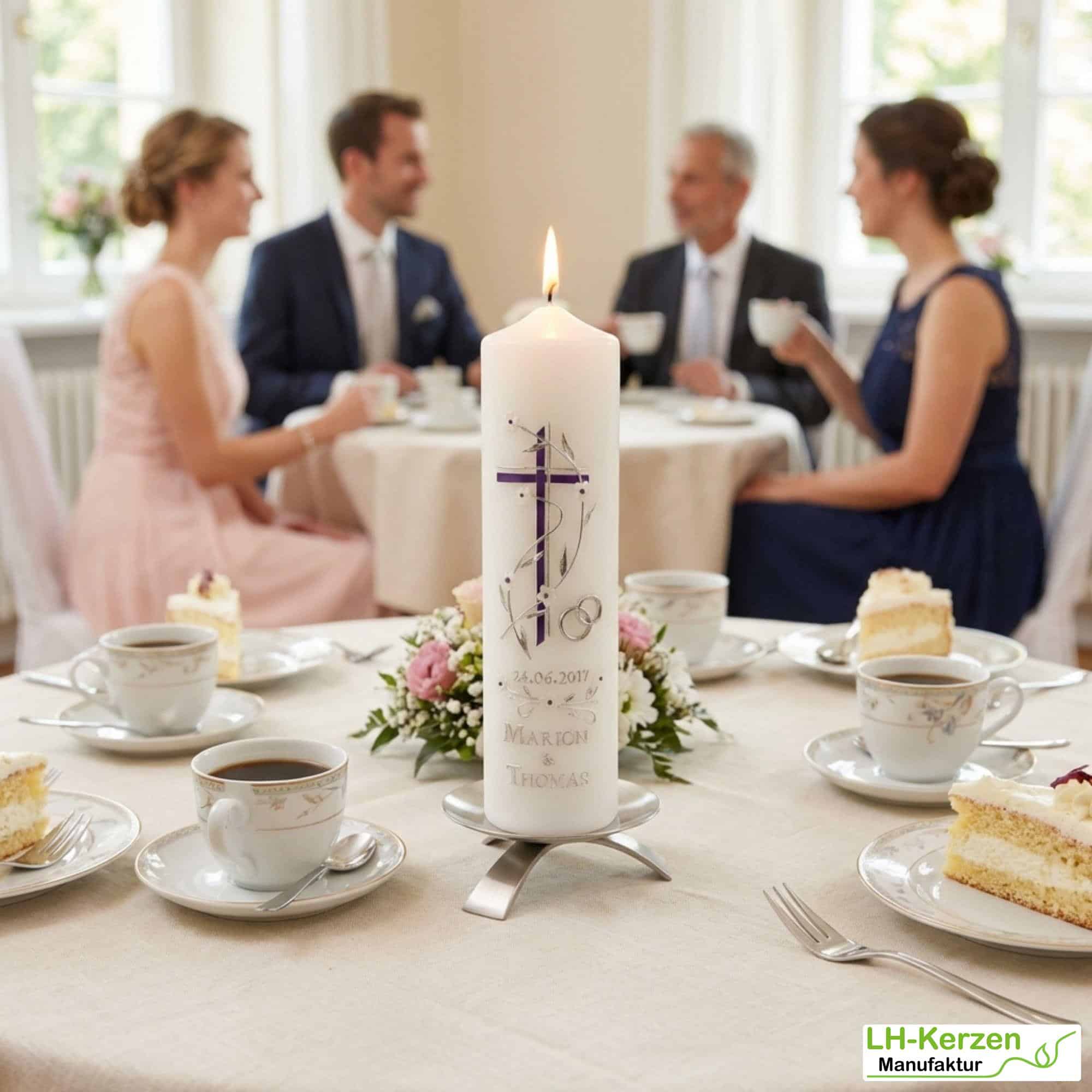 Glaube & Verbindung – handveredelte Hochzeitskerze mit Kreuz & Ringen – personalisierbar