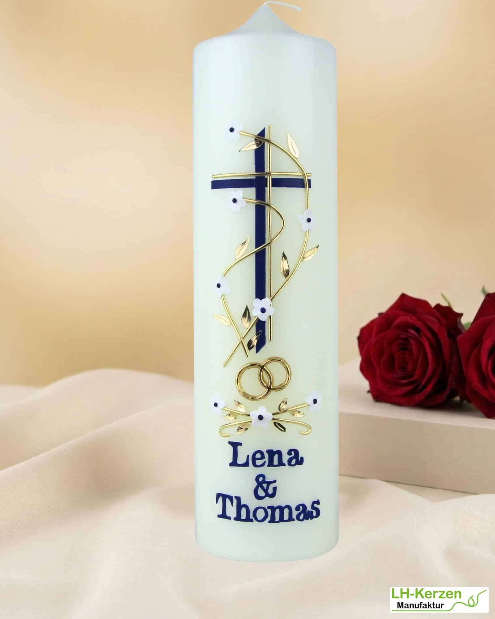 Glaube & Verbindung – handveredelte Hochzeitskerze mit Kreuz & Ringen – personalisierbar