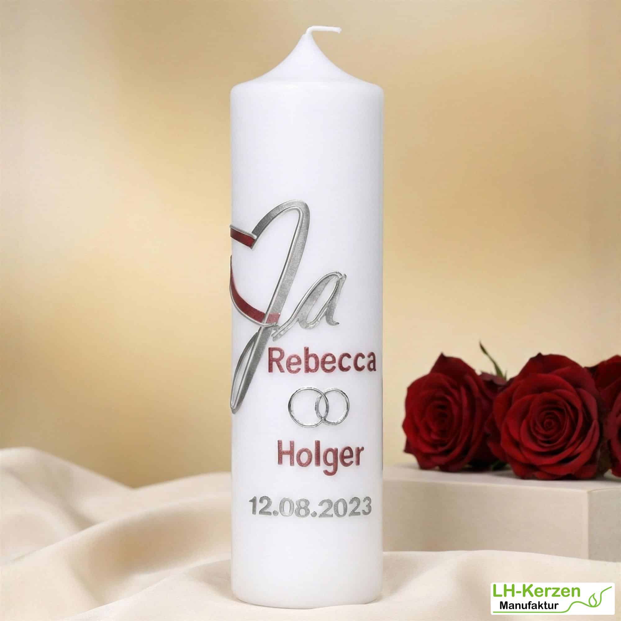 Modernes Ja – handveredelte Hochzeitskerze mit Herz & Ringen – personalisierbar