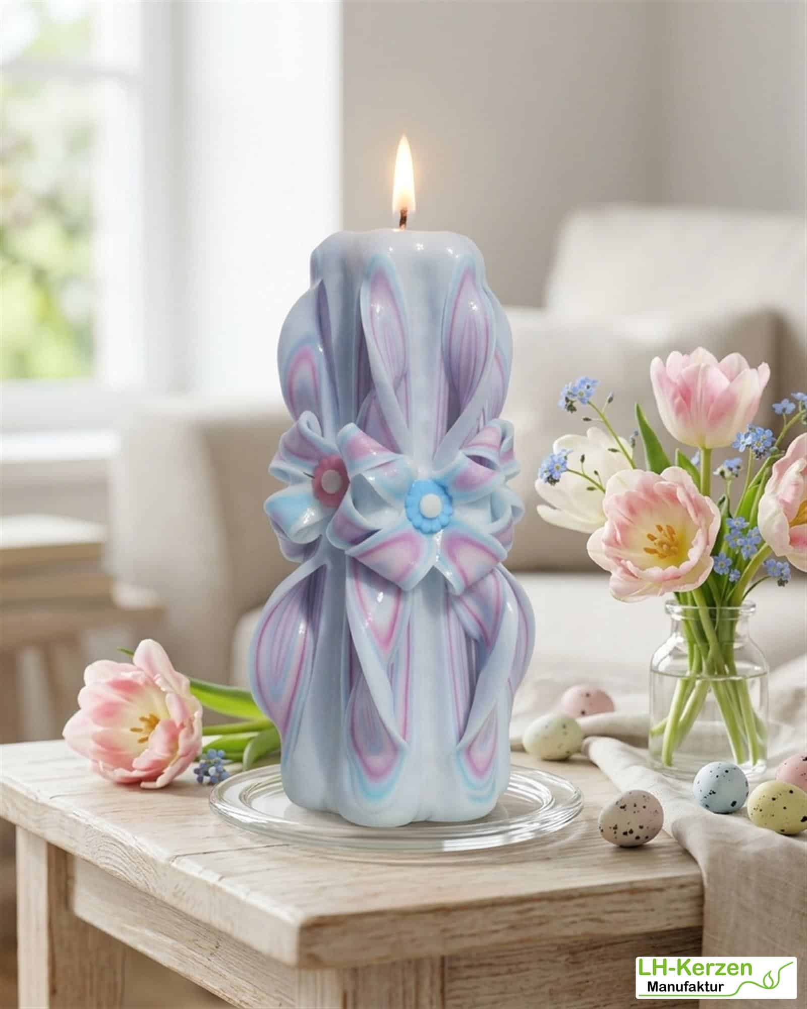 Eir's Blossom – Zarte geschnitzte Kerze in Pastelltönen, ideal für besondere Anlässe