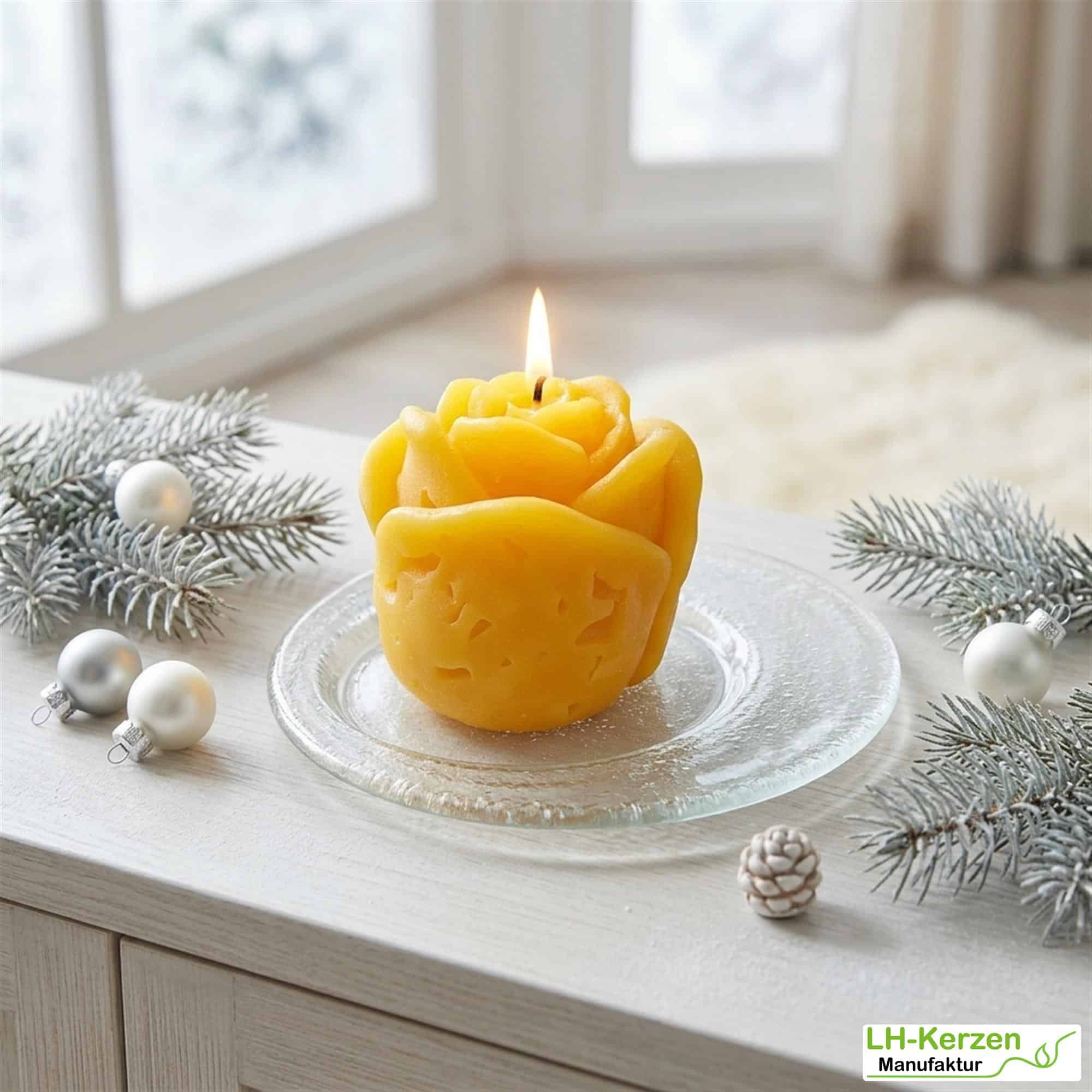 Gelbe Rosenkerze "Sonnengruß", personalisierbare Kerze in Rosenknopsenform