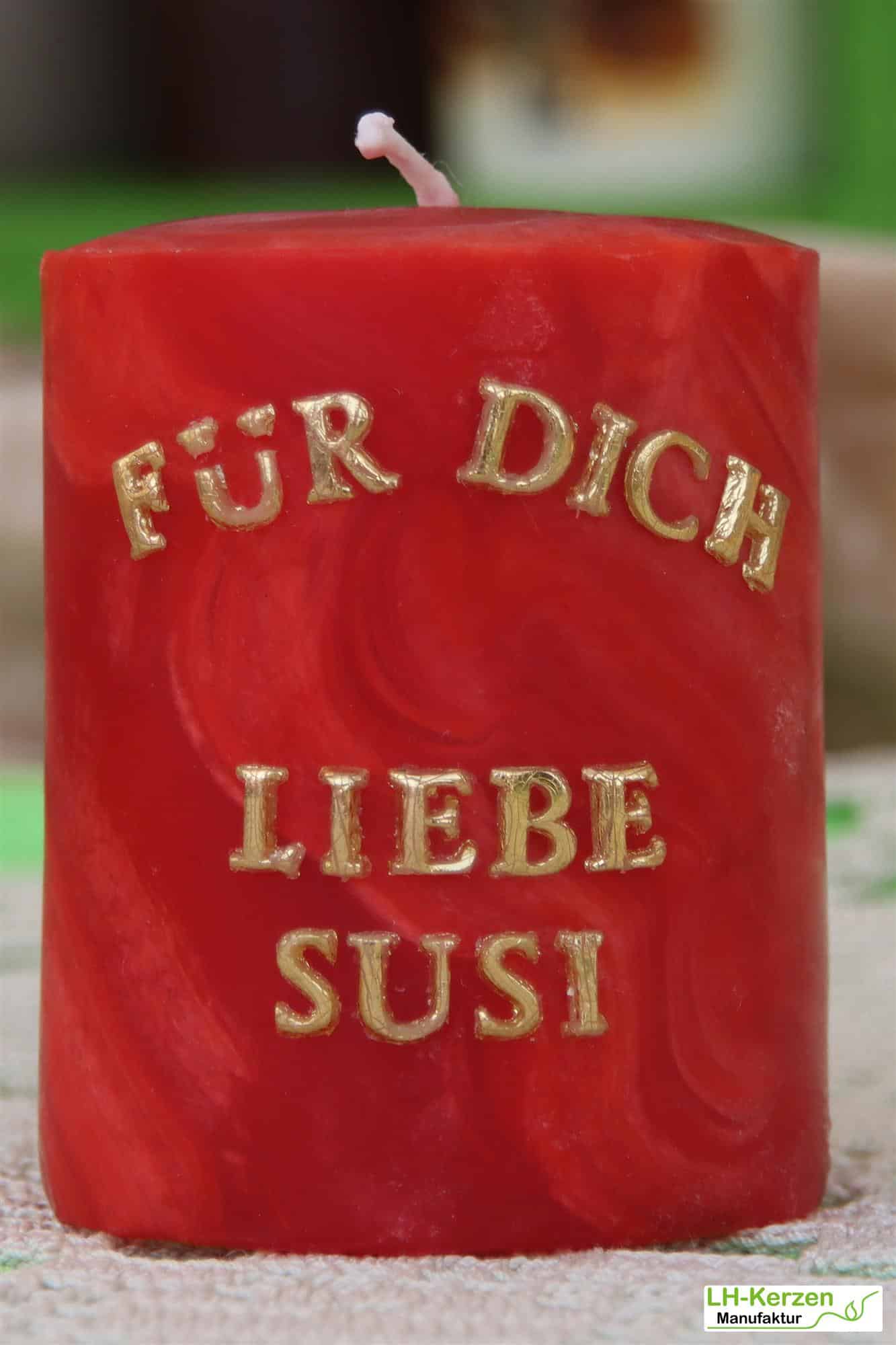 Rote Bienenwachskerze mit einzigartiger marmorierter Oberfläche, 25%, 80x60, kompakt & lebendig