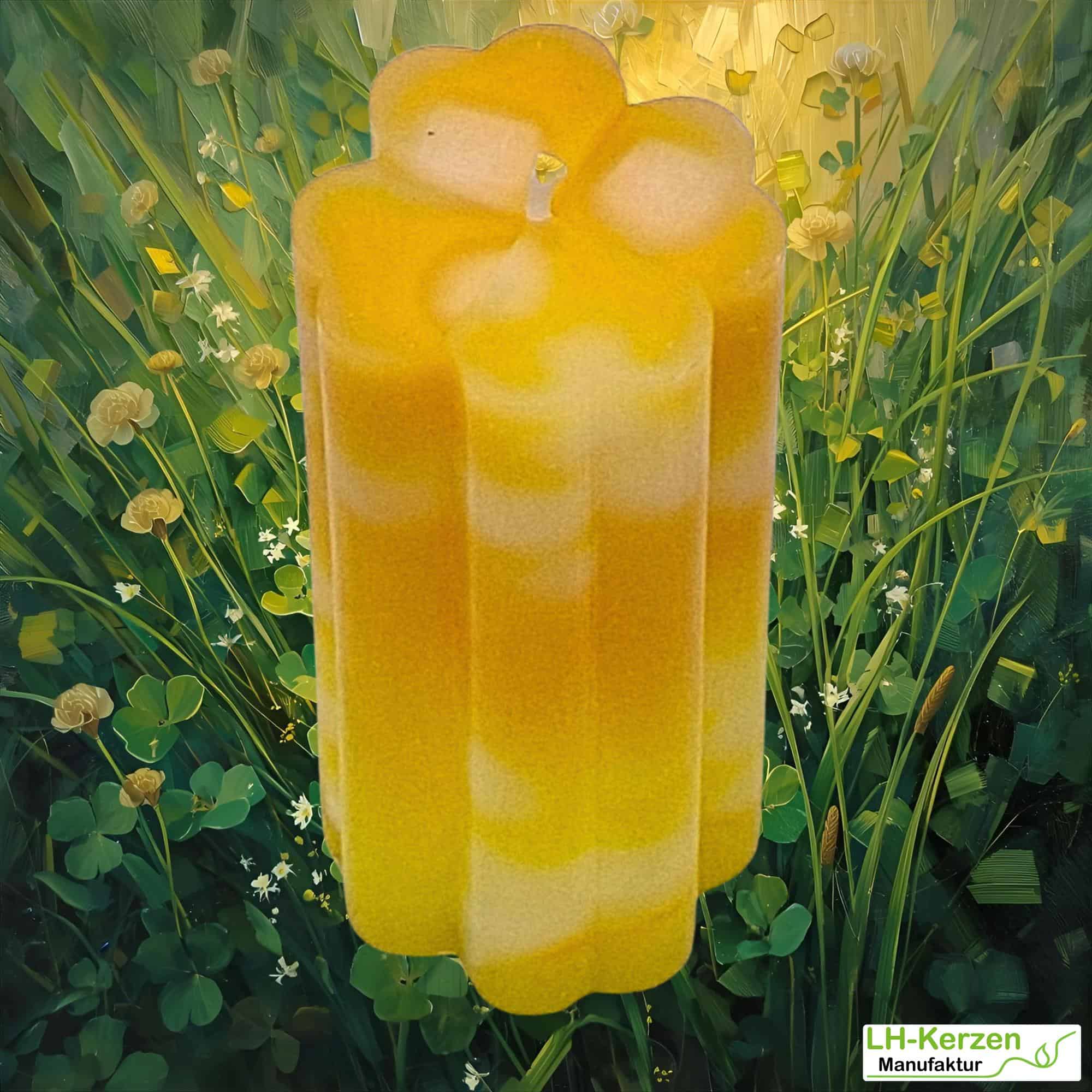 Strahlende Glückskleeblatt-Kerze in Gelb – originelle Handarbeit für Deko & Mitbringsel