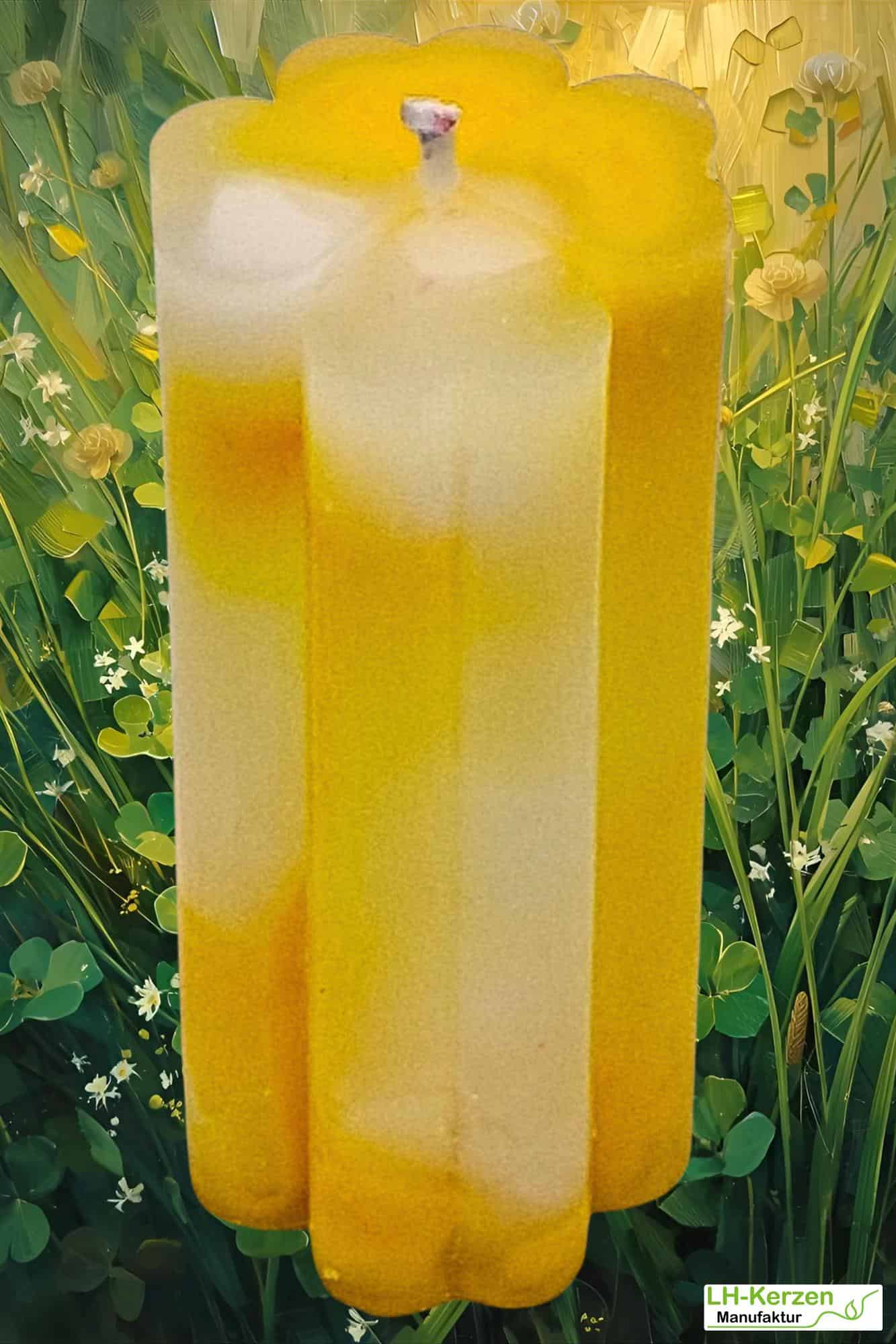 Strahlende Glückskleeblatt-Kerze in Gelb – originelle Handarbeit für Deko & Mitbringsel