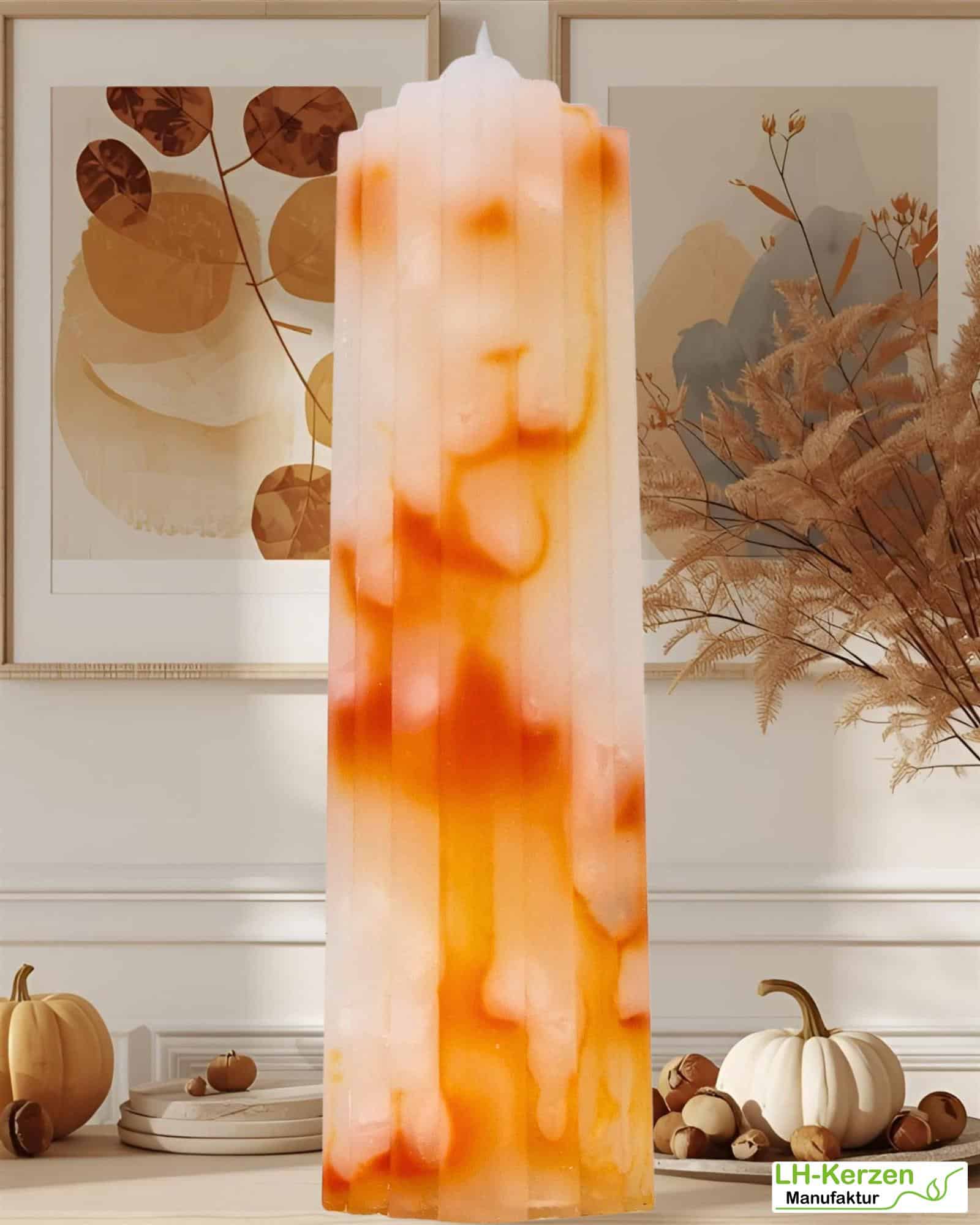 Designerkerze Skyline mit kunstvollem Farbverlauf in warmen Bernstein-Look ideal als Deko