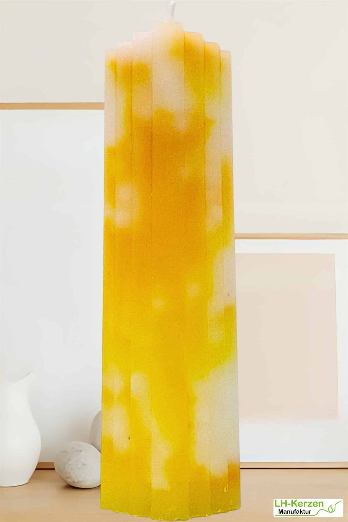 Designerkerze Skyline mit gelbem Farbverlauf – künstlerische Wohnidee für Licht & Lebensfreude